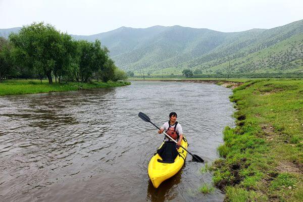 Kayaking Kharaa River 01
